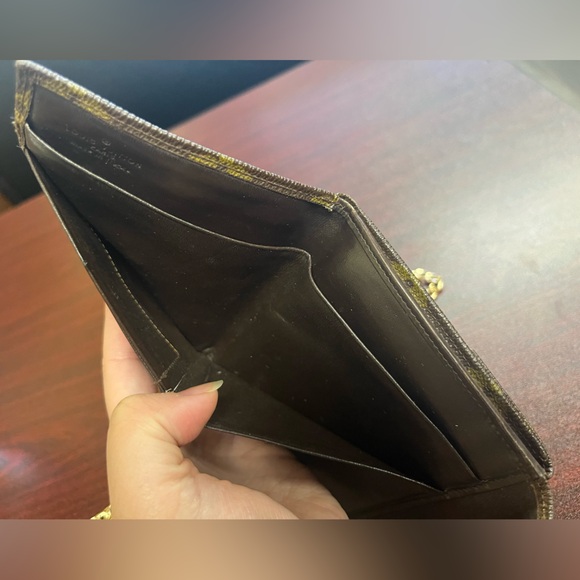 Louis Vuitton Elise Vintage Compact Wallet Monogram - Picture 12 of 17